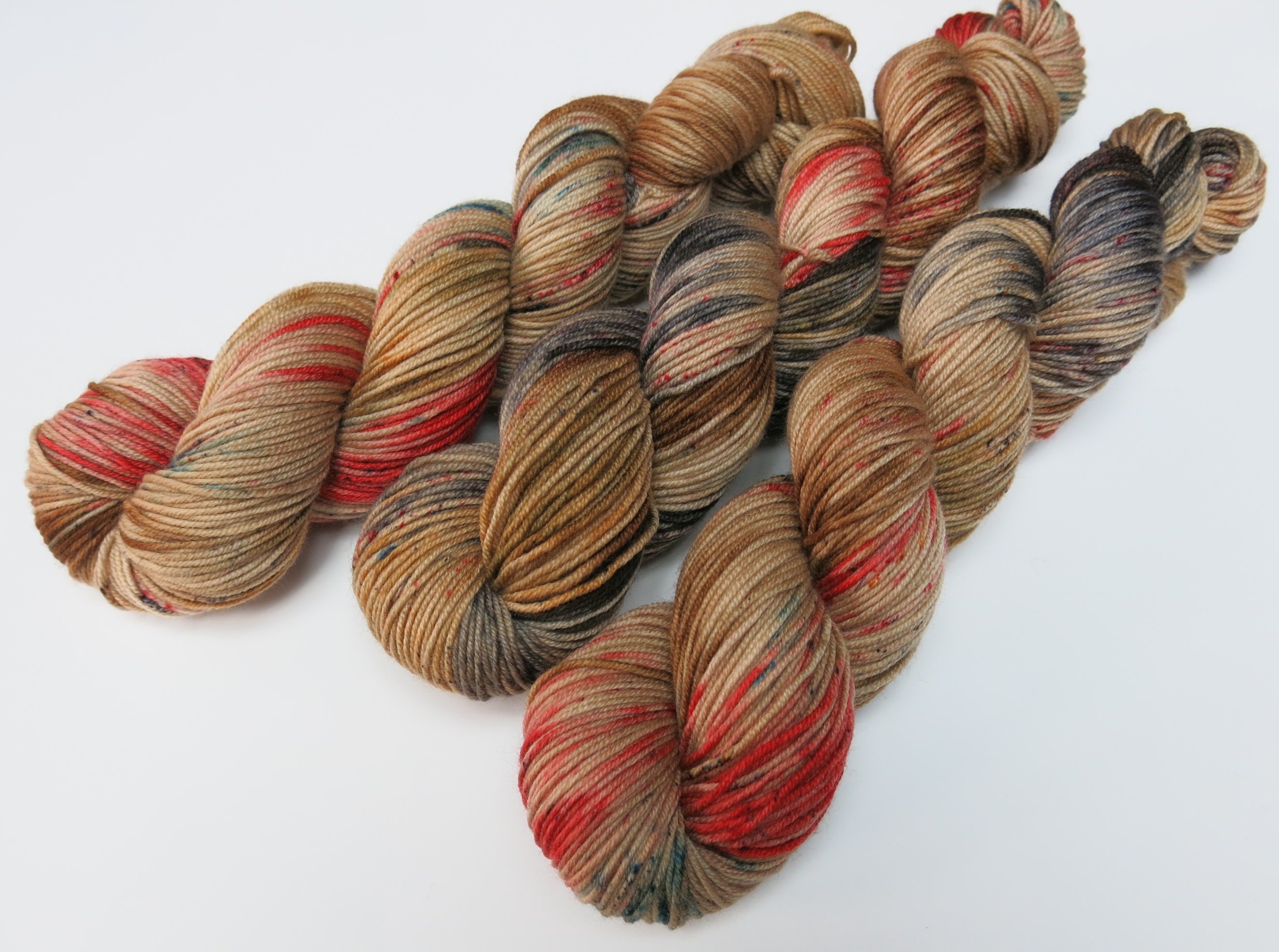 hand dyed christmas reindeer yarn with speckles