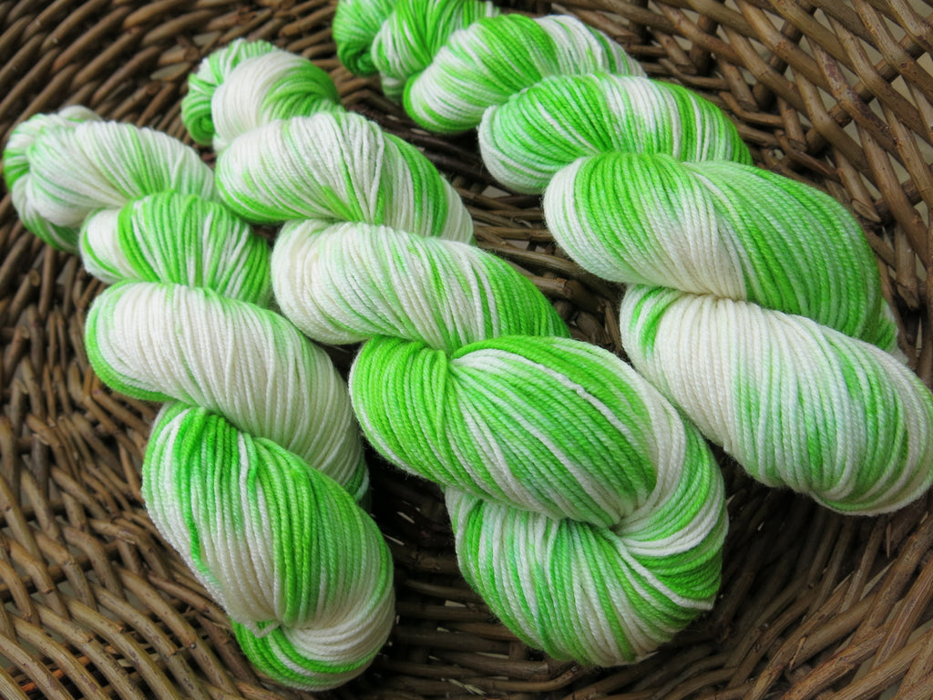 indie dyed lime green 8 ply merino for knitting