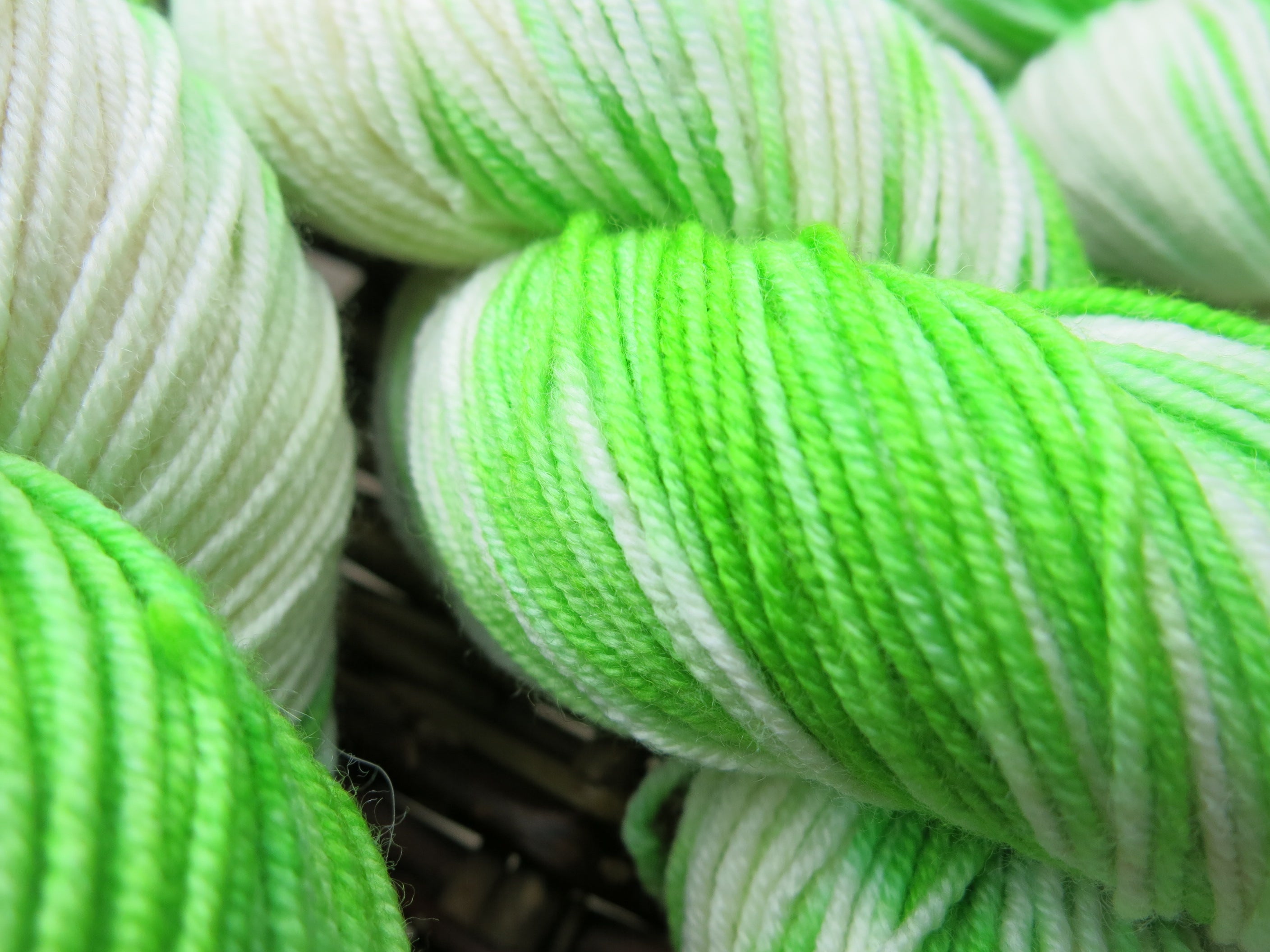 hand dyed green and white dk yarn 