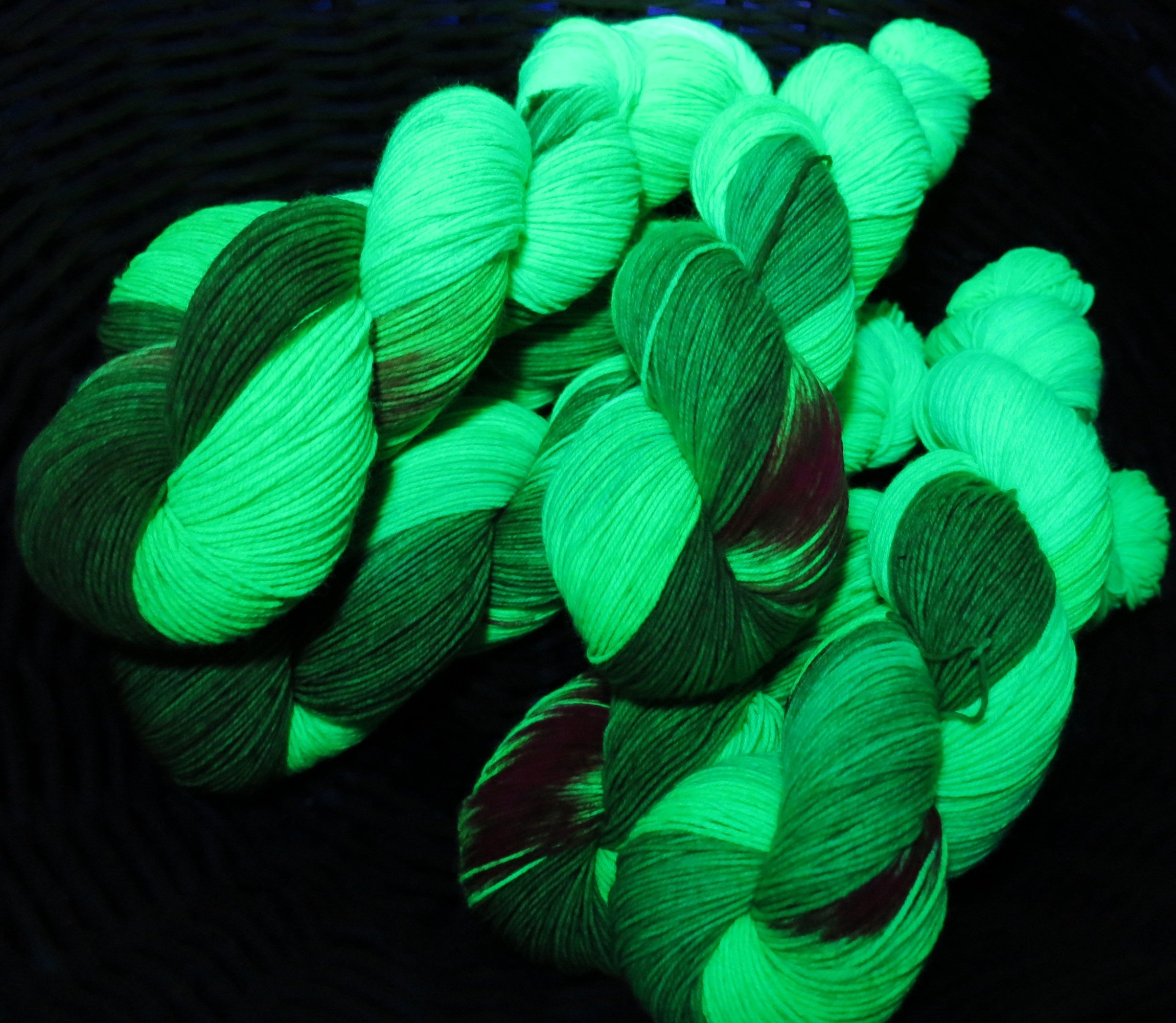 uv reactive green christmas yarn fluorescing under black light