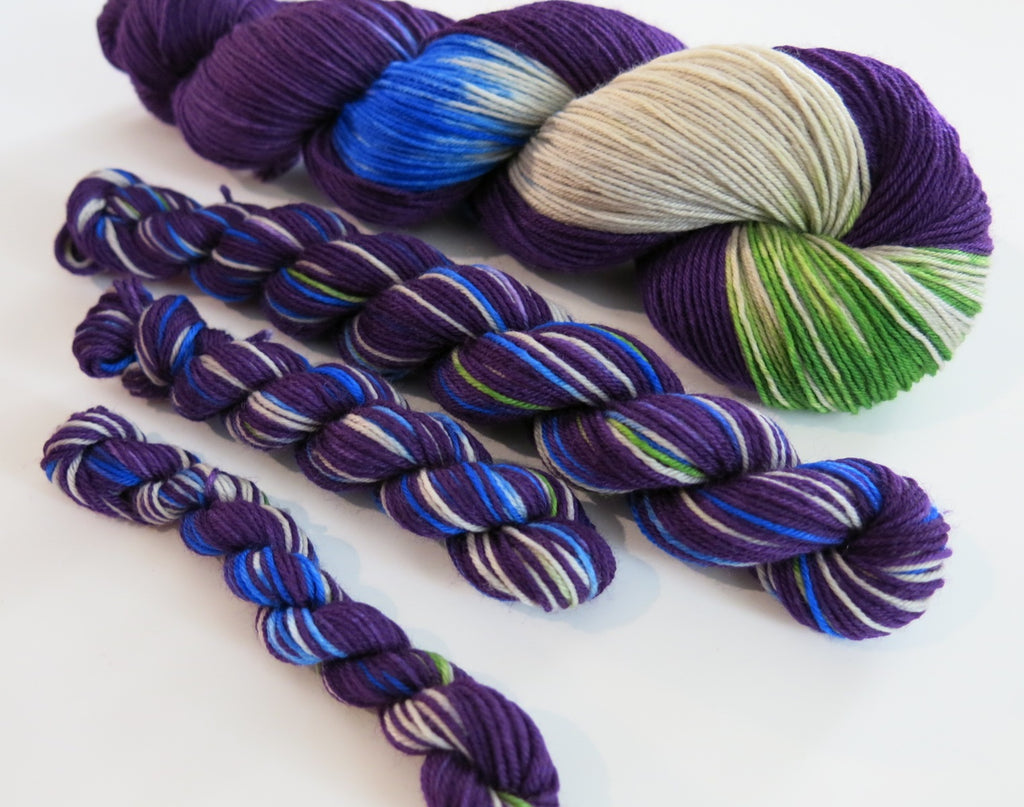 sock yarn mini skeins in 20g and 10g sizes