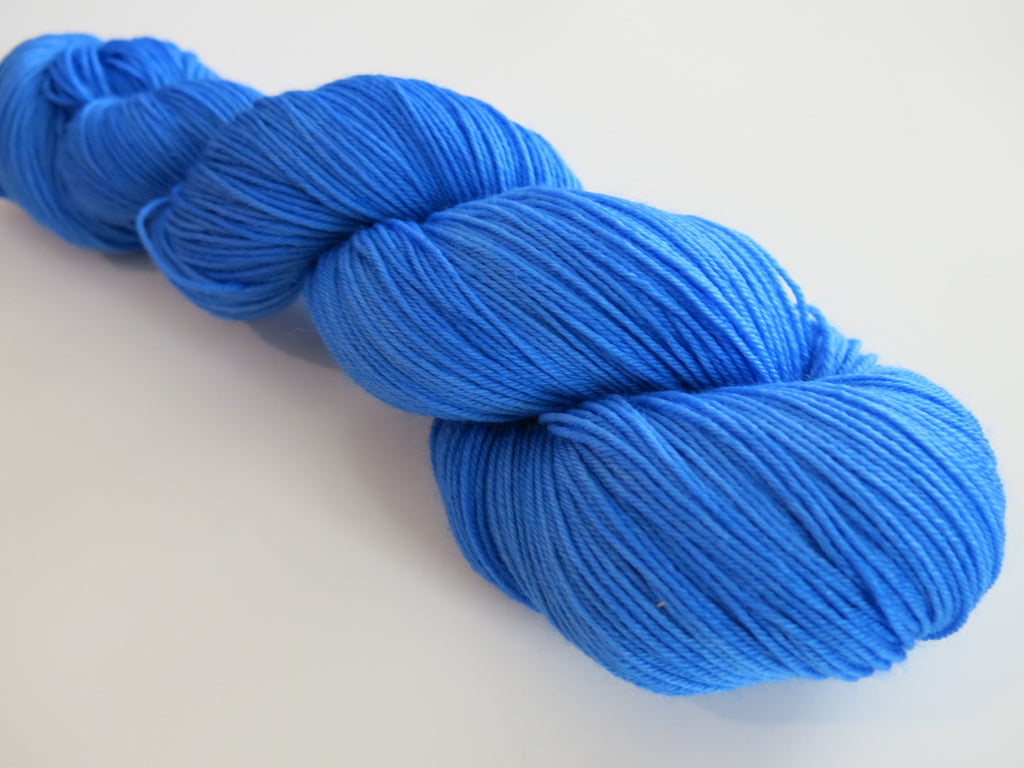 solid blue 100g yarn skeins for sock knitting and crochet