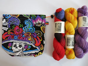 drawstring toggle close la catrina project bag for knitting and crochet