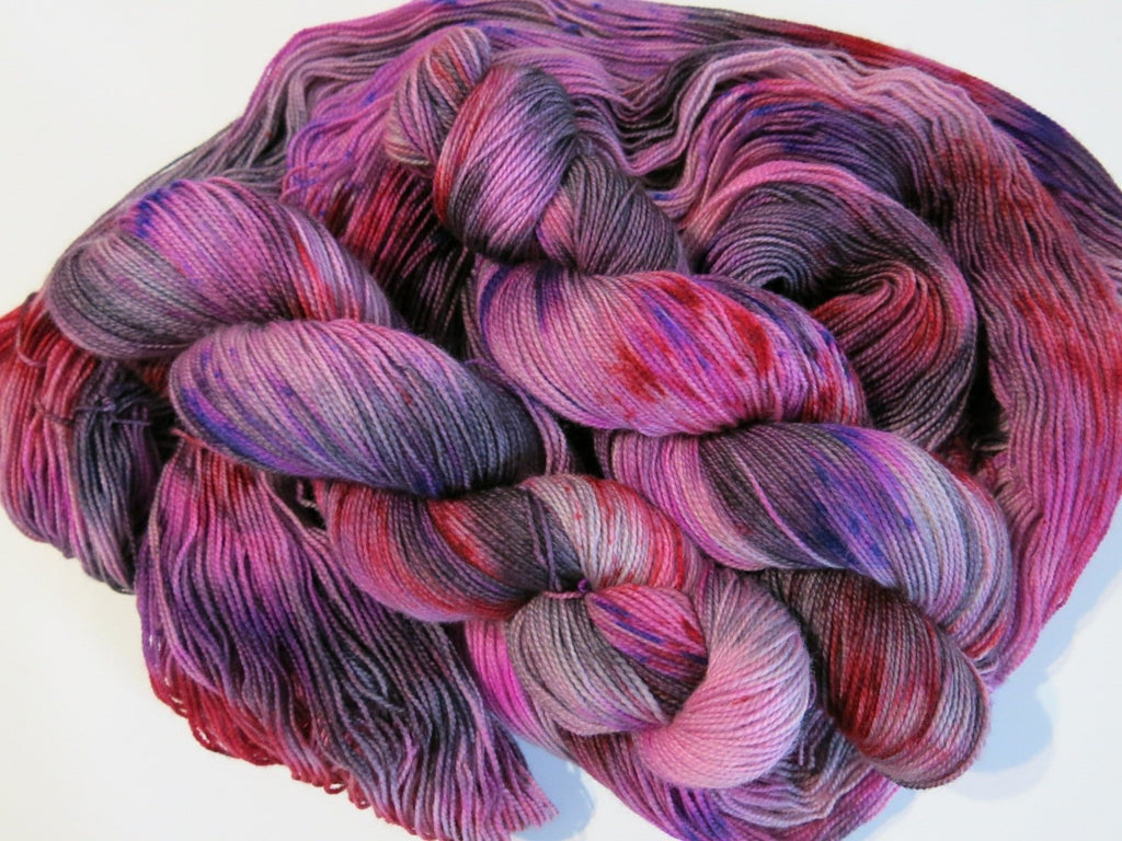 hand dyed bfl sock in valentine red and pink for crafts