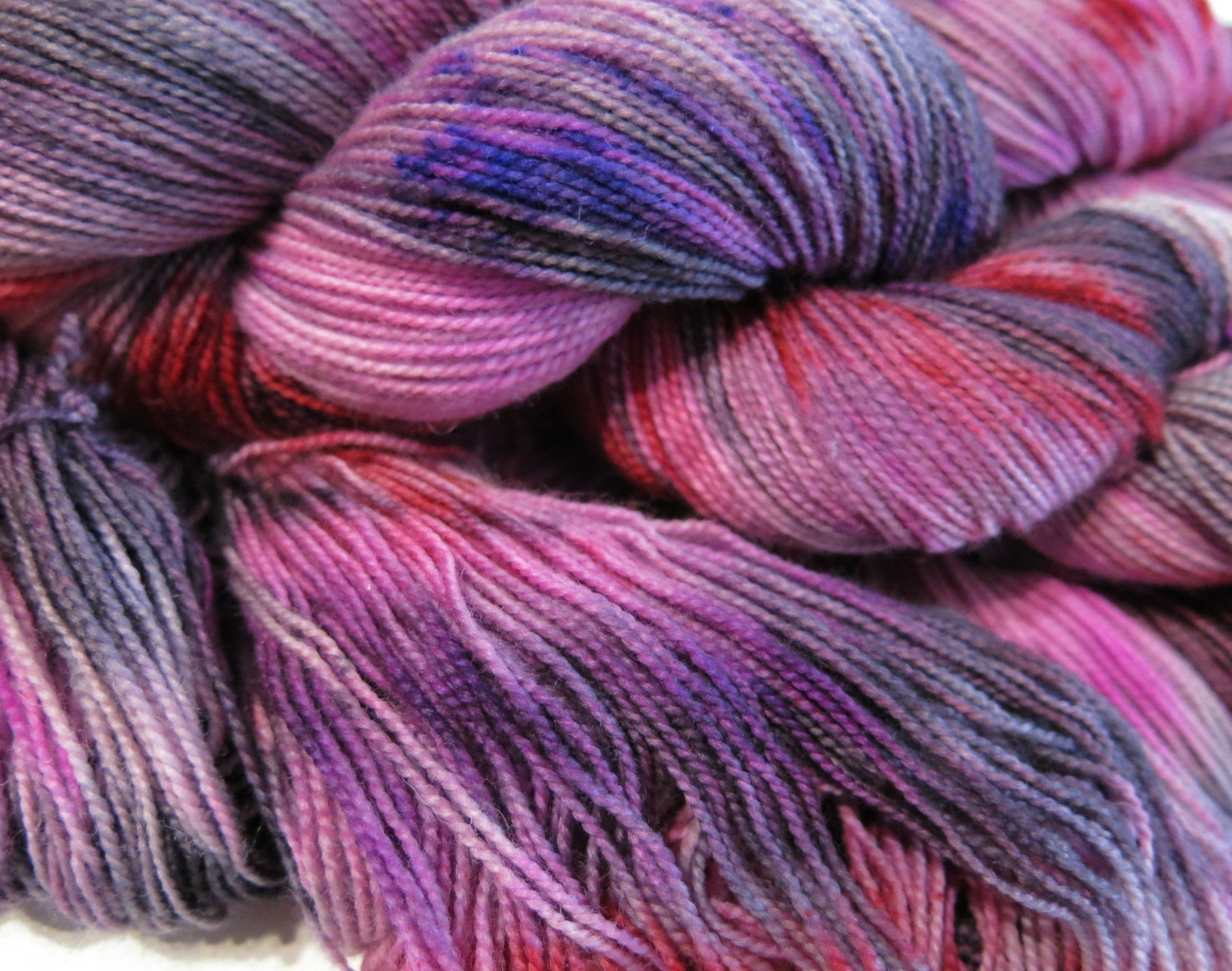 uv reactive yarn for festival and glow party knitting