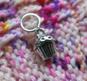 silver 3d cupcake charm stitch marker for knitting