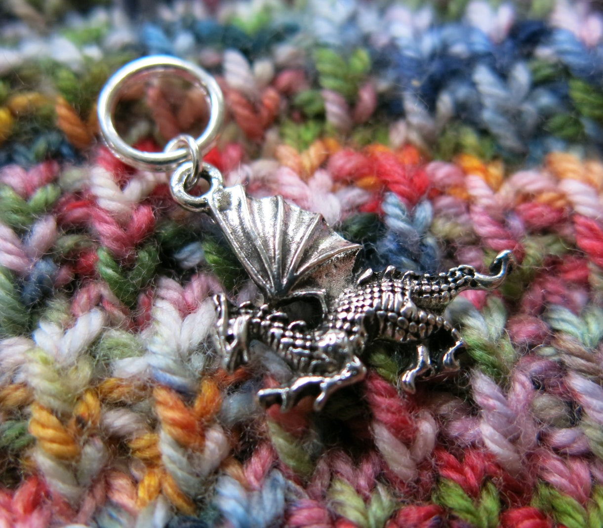 snagless dragon stitch marker for knitting game of thrones