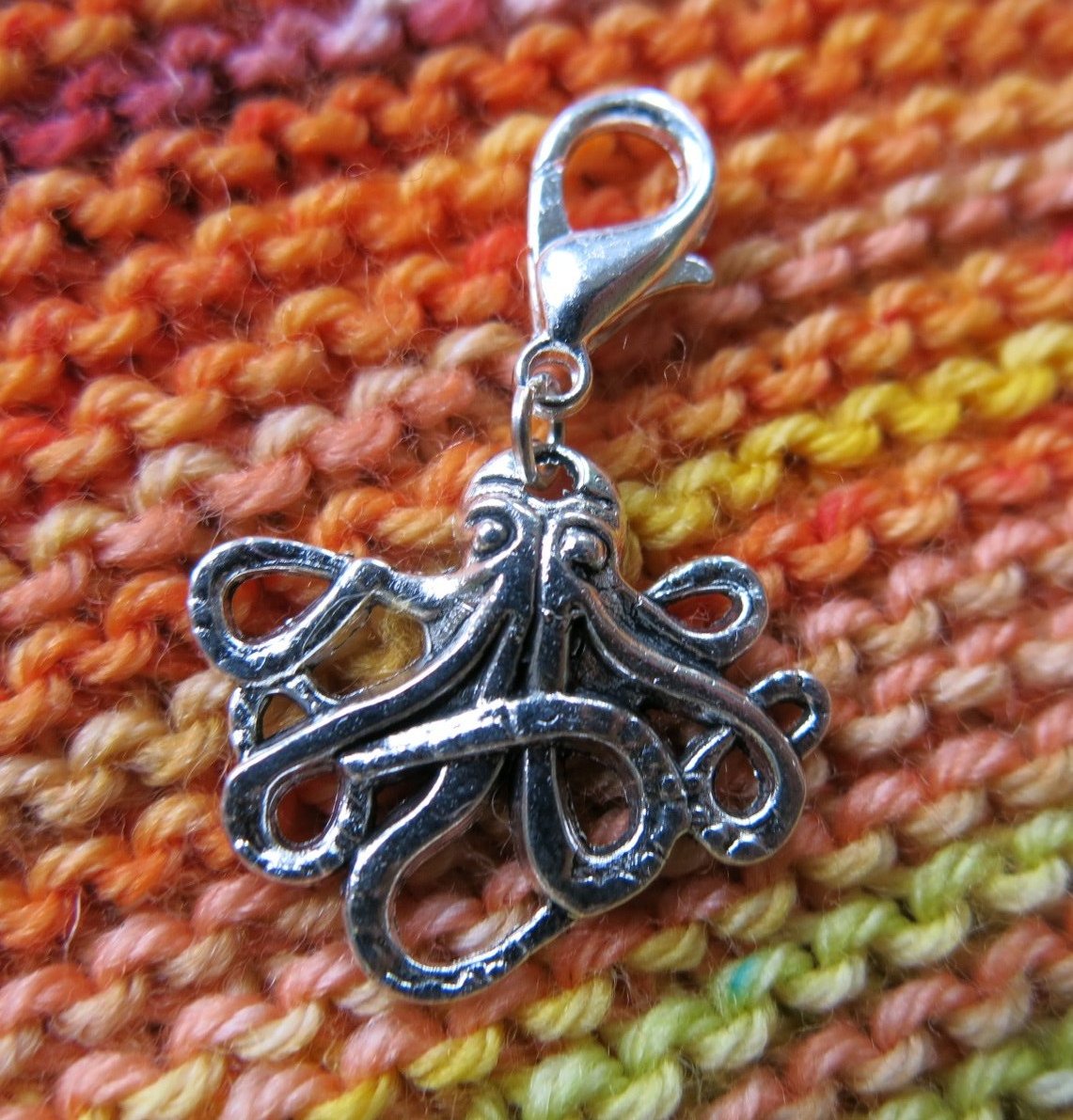ooctopus charm on a lobster clasp for bracelets, crochet and knitting