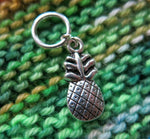 double sided silver pineapple snagless stitch marker for knitting