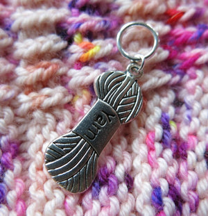 silver yarn skein charm on a snagless jumpring for knitting
