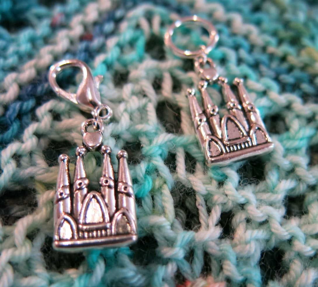 emerald city palace charm for bracelets, bags and knitting progress