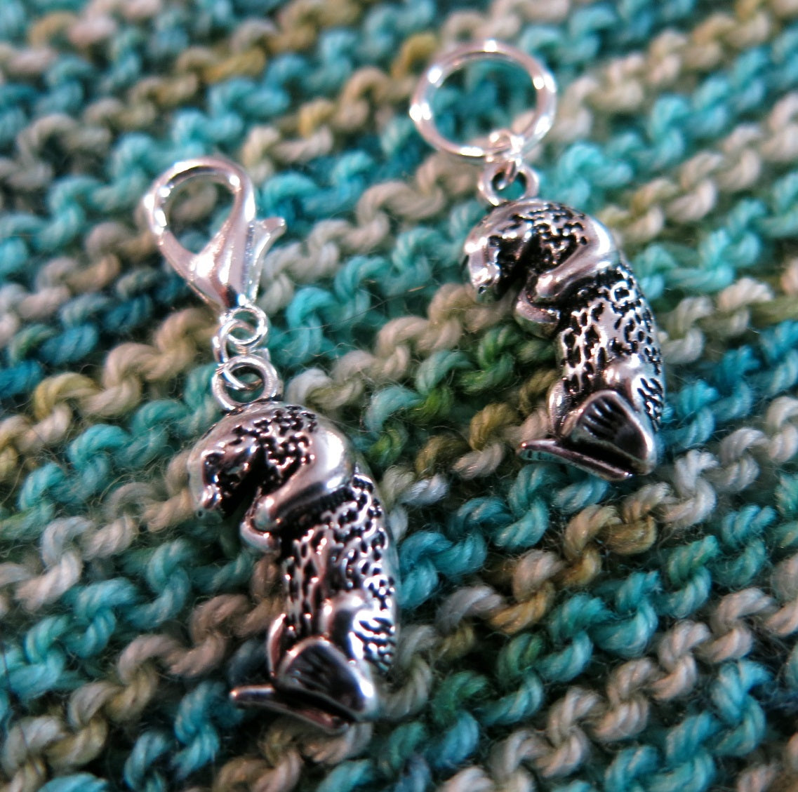 silver hanging otter progress keepers for crochet and knitting