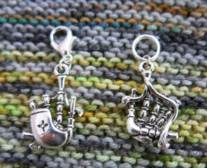 3d bag pipe hanging charms for bracelets, bags, zippers and crochet projects