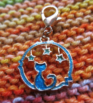 glitter teal cat and stars charm for zippers, bags and progress keeping crochet