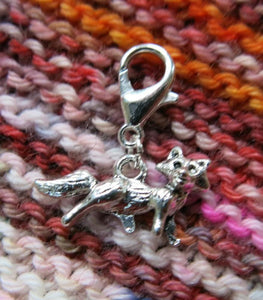 hanging clasp silver fox charm for bracelets, bags and charms