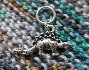 snaggless silver dinosaur Stegosaurus stitch marker for knitting