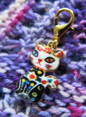 painted enamel cat charm for bracelets, bags and zippers