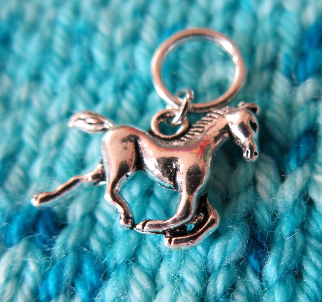 snagless silver horse stitch marker for knitting projects