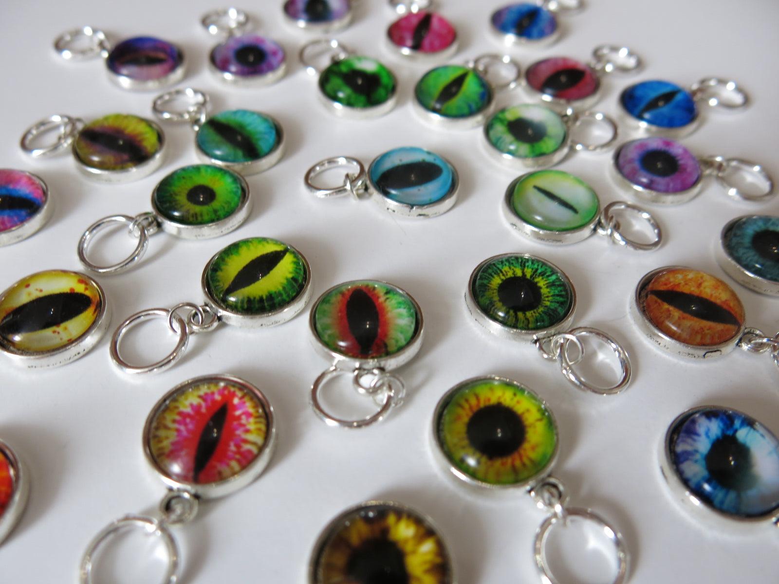 colourful creature eyeball snagless stitch marker sets for knitting