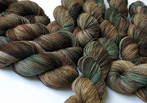 speckled variegated brown yarn for knitting and crochet
