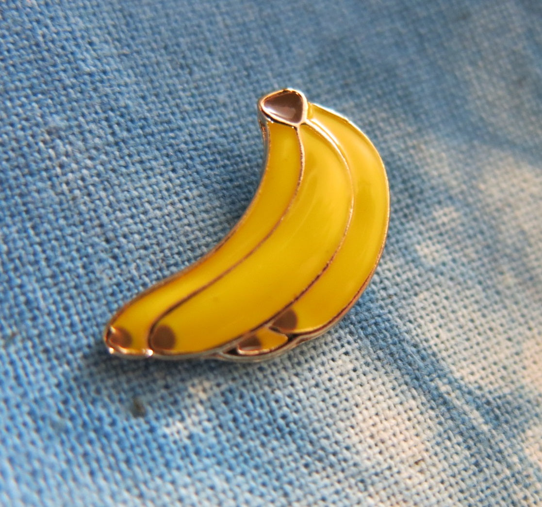 yellow enamel banana bunch lapel pin for bags and shirts