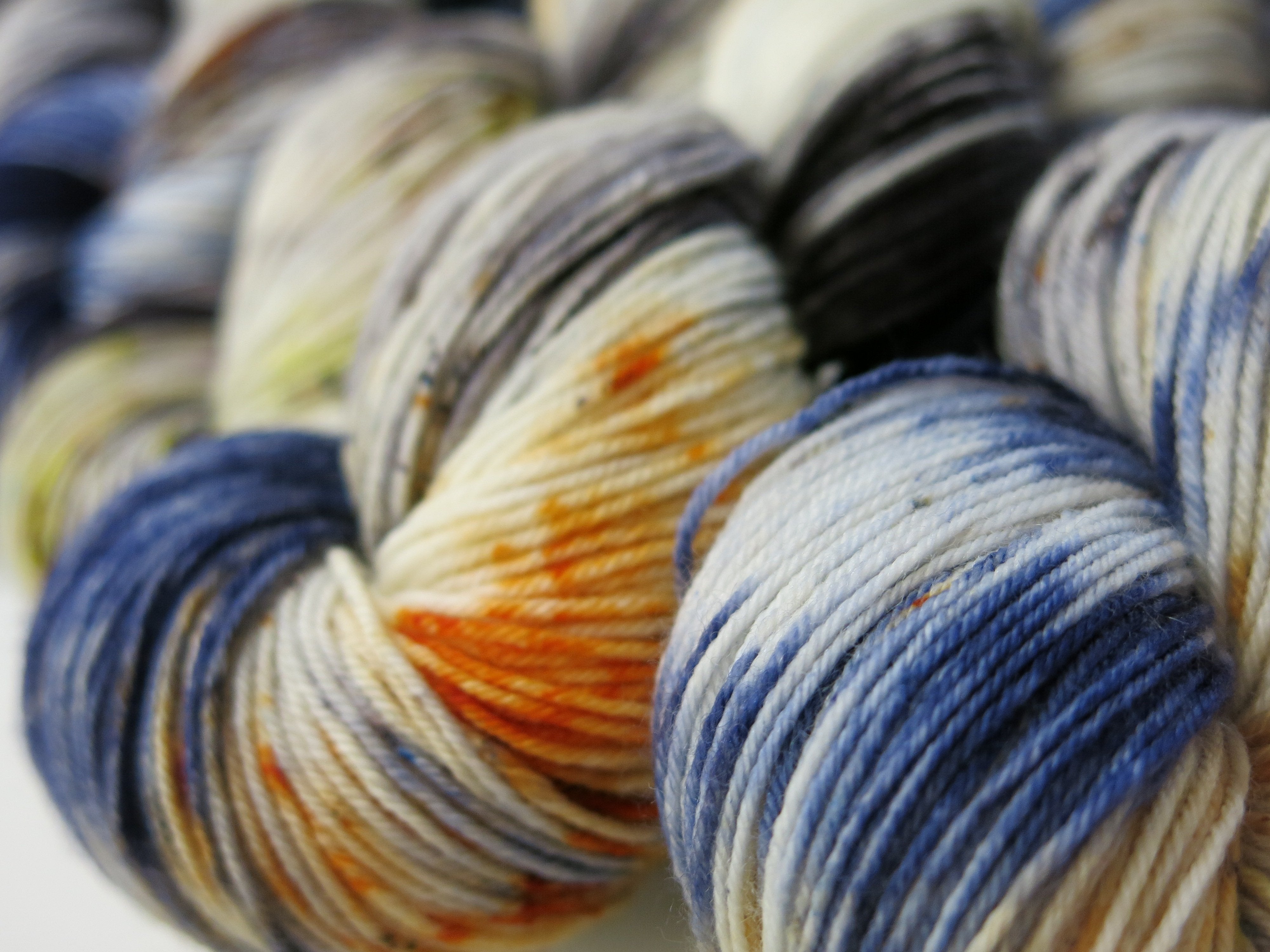 dark blue and black speckled sock yarn inspired by biera