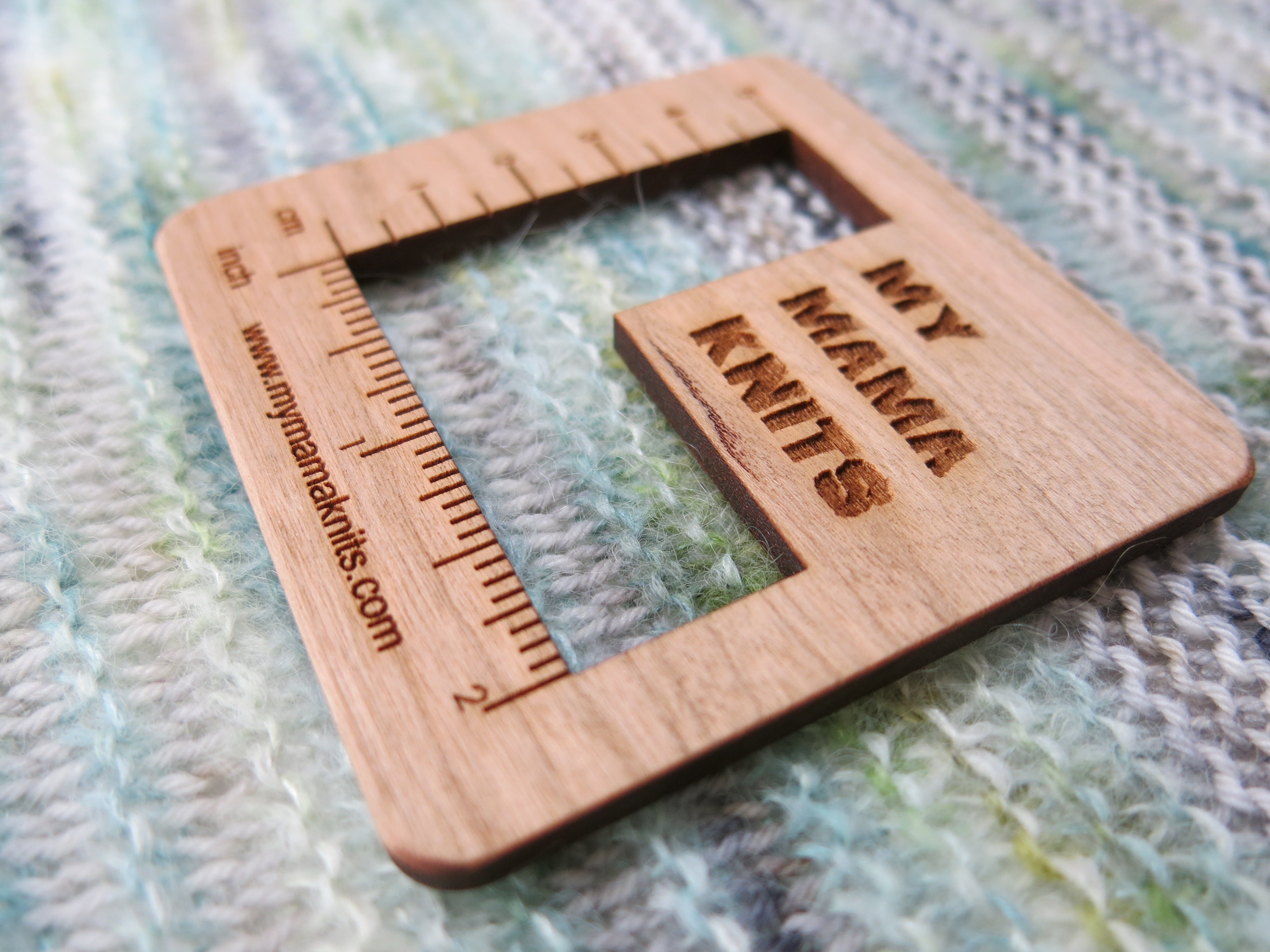 2 inch or 5 cm wooden gauge swatch ruler for knitting and crochet