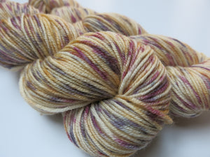 hand dyed double knit yarn skiens inspired by alice in wonderland