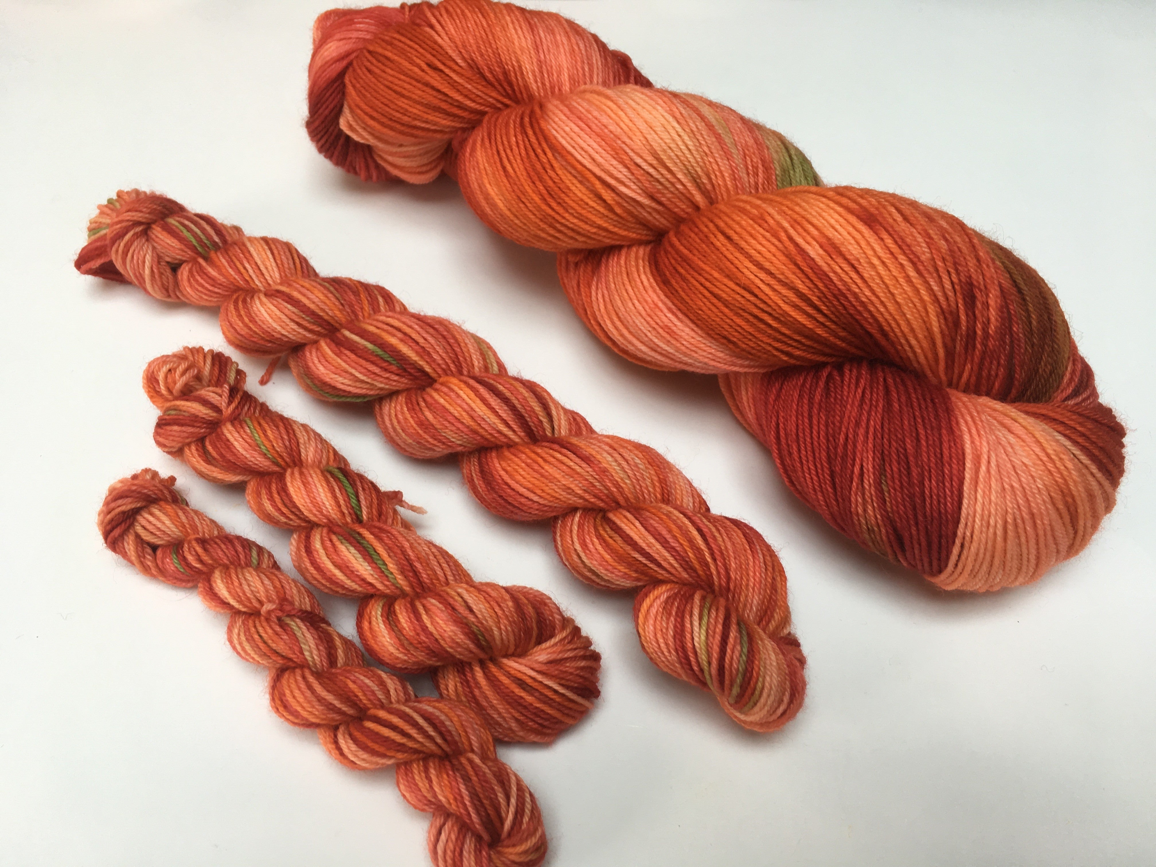 hand dyed tonal russet orange yarn for weaving, knitting and crochet